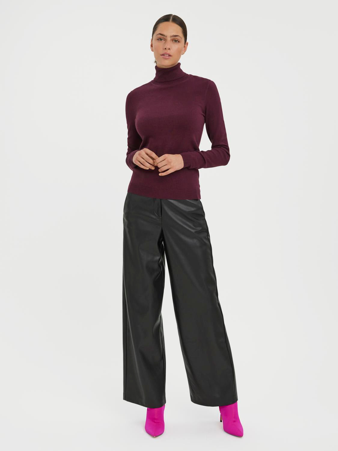 model_shot-front